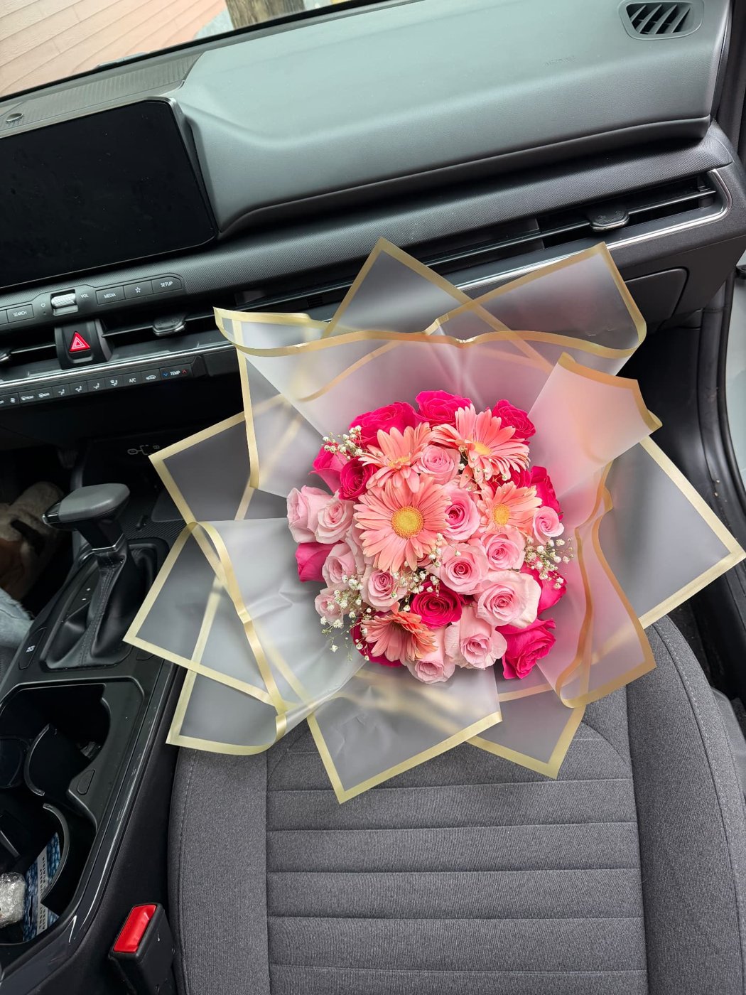 Pink roses and gerbera daisy bouquet